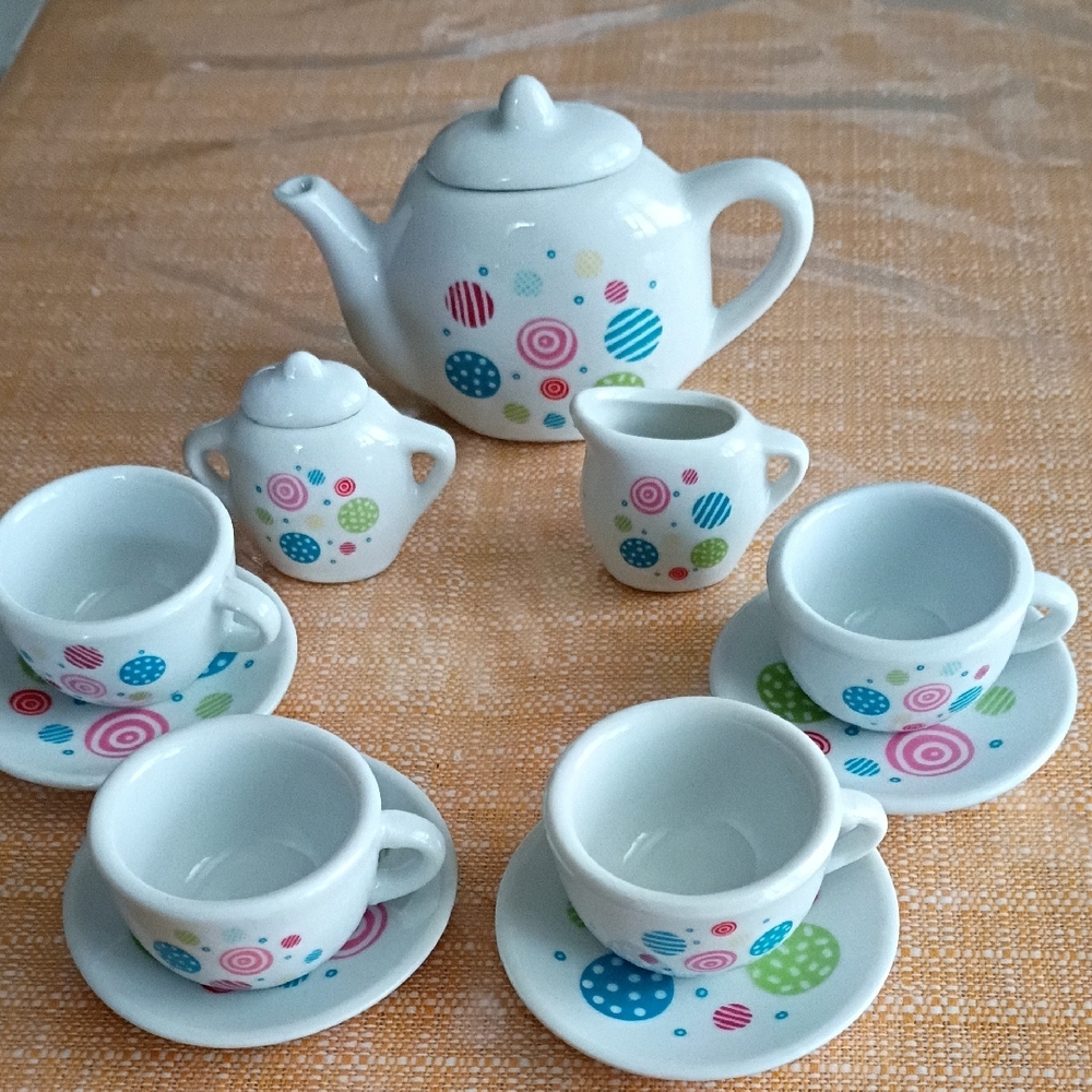 Colorful Porcelain Tea Set - Picture 4 of 5
